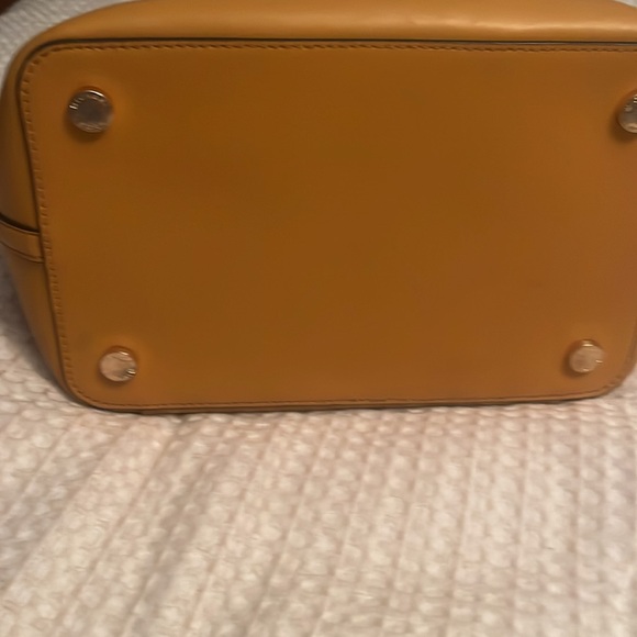 Michael Kors bag and wallet mustard in color - Picture 8 of 9